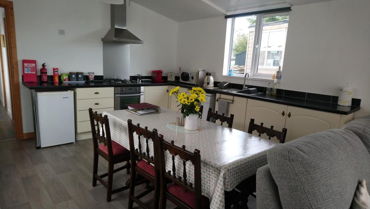 The Bothy Apartment Belmont  ภายนอก รูปภาพ