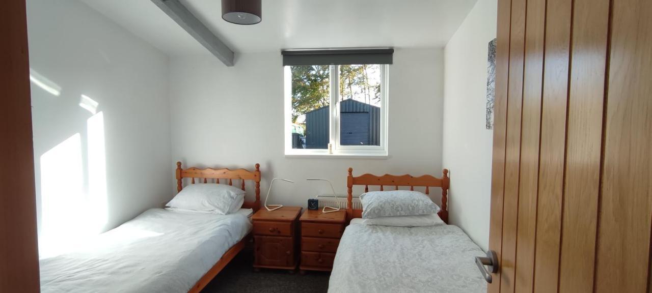 The Bothy Apartment Belmont  ภายนอก รูปภาพ